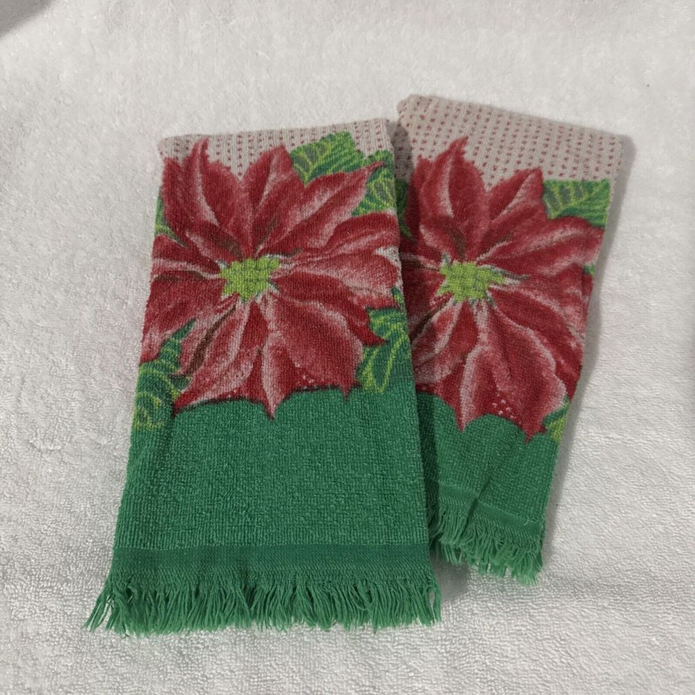 Hilasal Christmas "Juana" Poinsettia Velour Hand/Kitchen Towel 24"x15" Fringed 2
